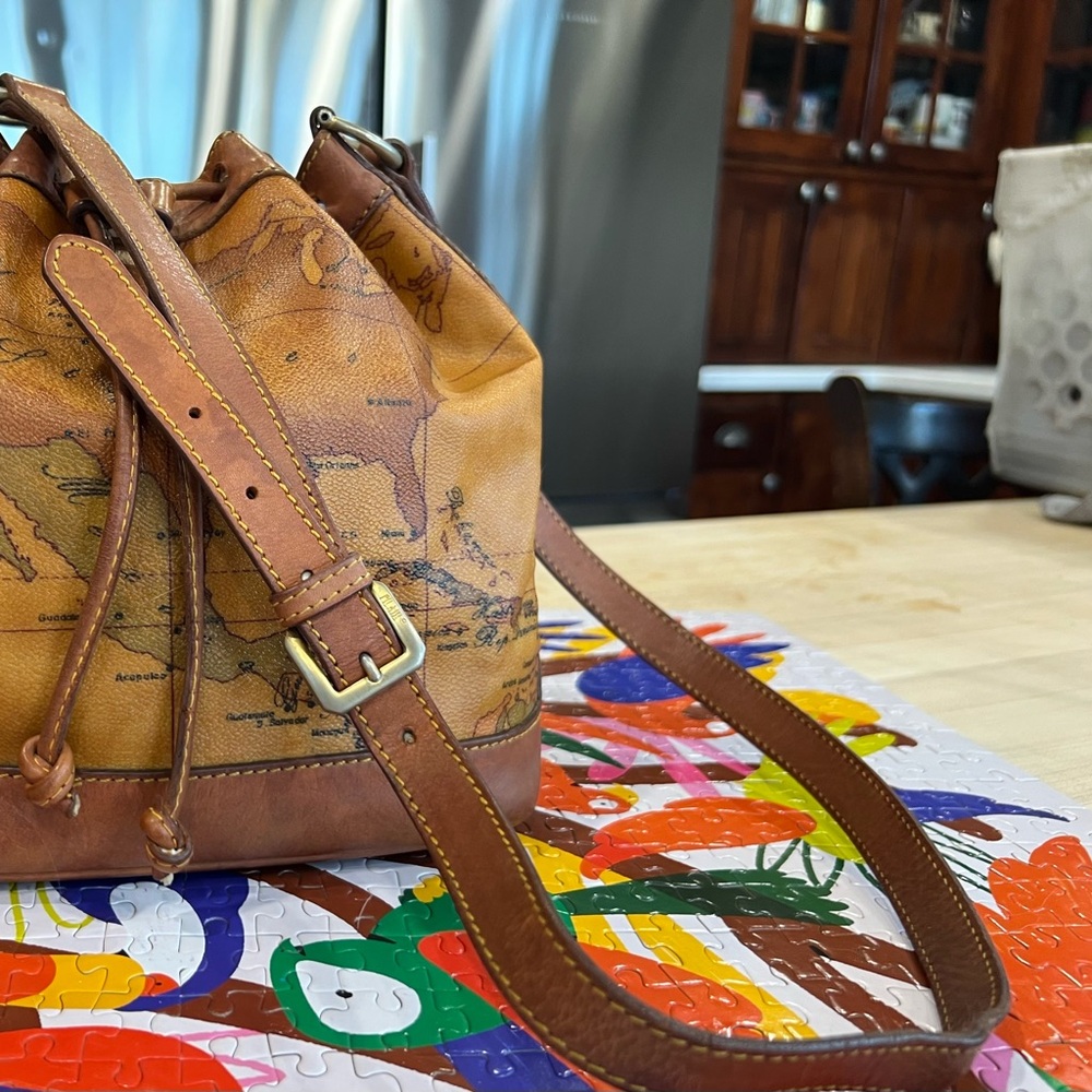 Alviero Martini UNITED STATES Bucket Bag